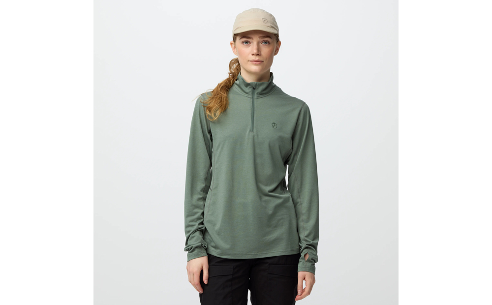 abisko_day_hike_half_zip_w_14600281-614_f_model_0224