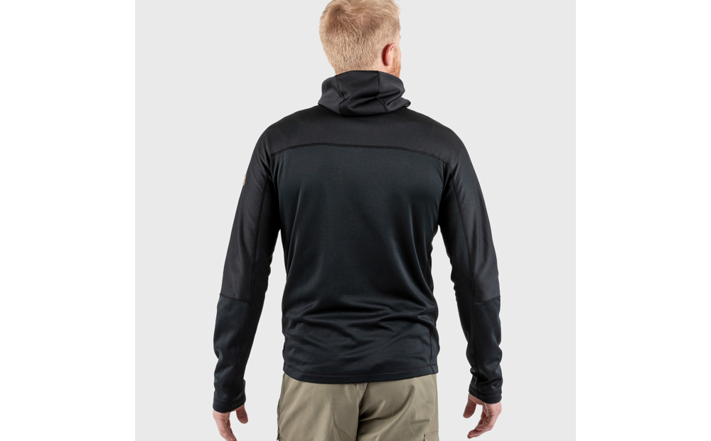 abisko_trail_fleece_m_82257-550_e_model_fjr