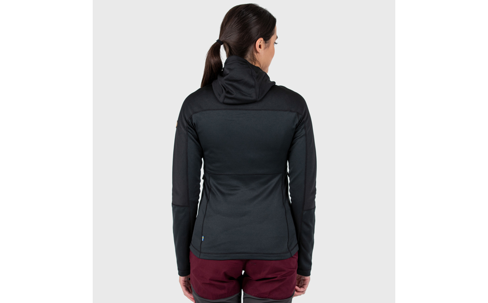 abisko_trail_fleece_w_89589-550_e_model_fjr