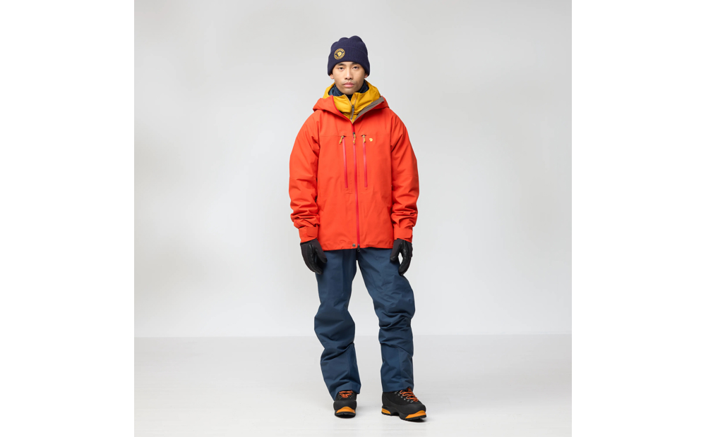 bergtagen_gtx_pro_jacket_m_12500156-214_f_model_0723