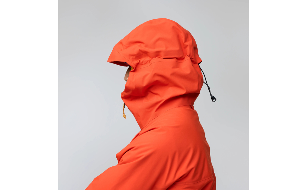 bergtagen_gtx_pro_jacket_m_12500156-214_j_model_0848