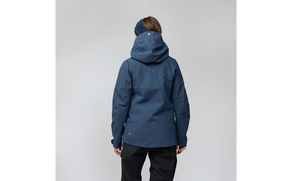 bergtagen_gtx_pro_jacket_w_14500148-570_d_model_0188