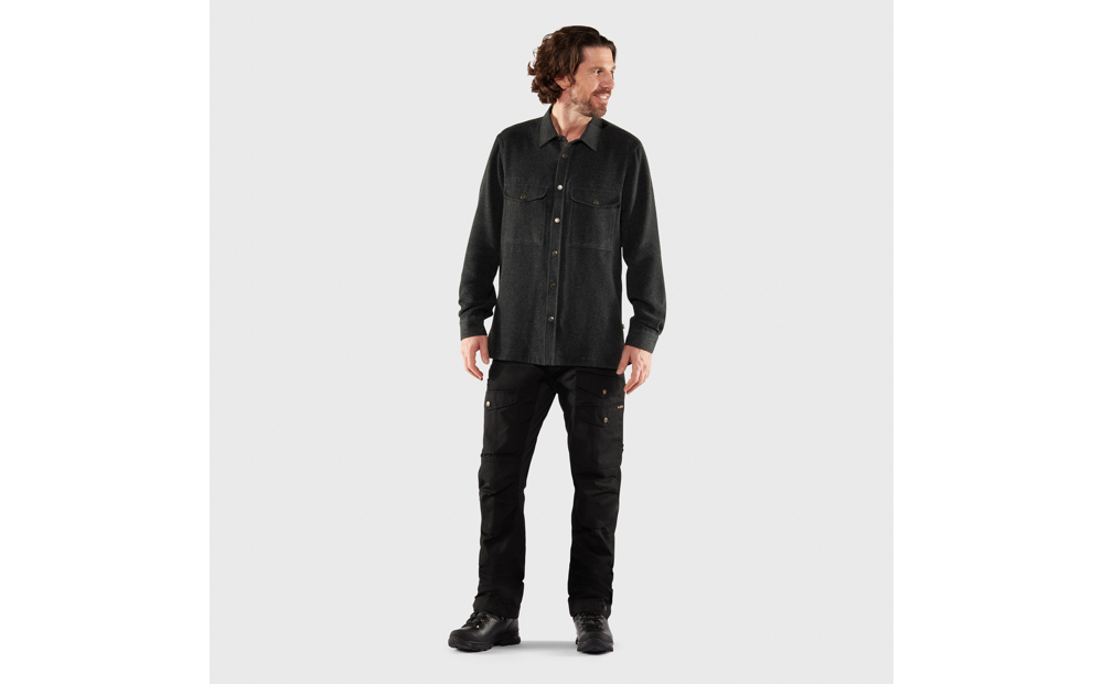 canada_shirt_solid_m_90654-030_c_model_fjr
