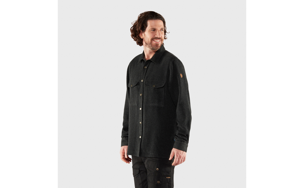 canada_shirt_solid_m_90654-030_e_model_fjr