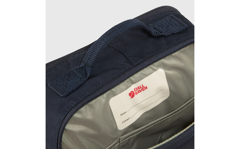 f23784_ss19_fvqz_kanken_toiletry_bag_fjaellraeven_21