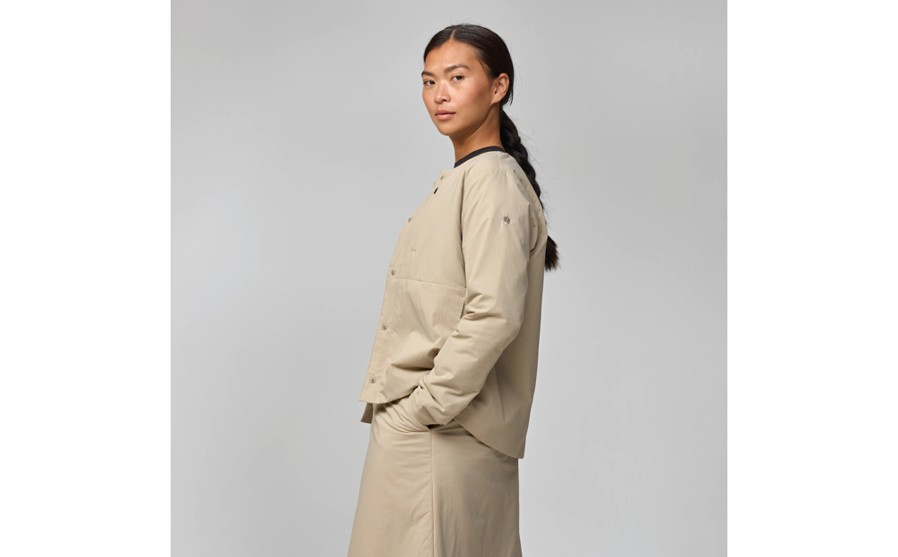 hc_insulated_jacket_w_14500179-118_e_model_2384