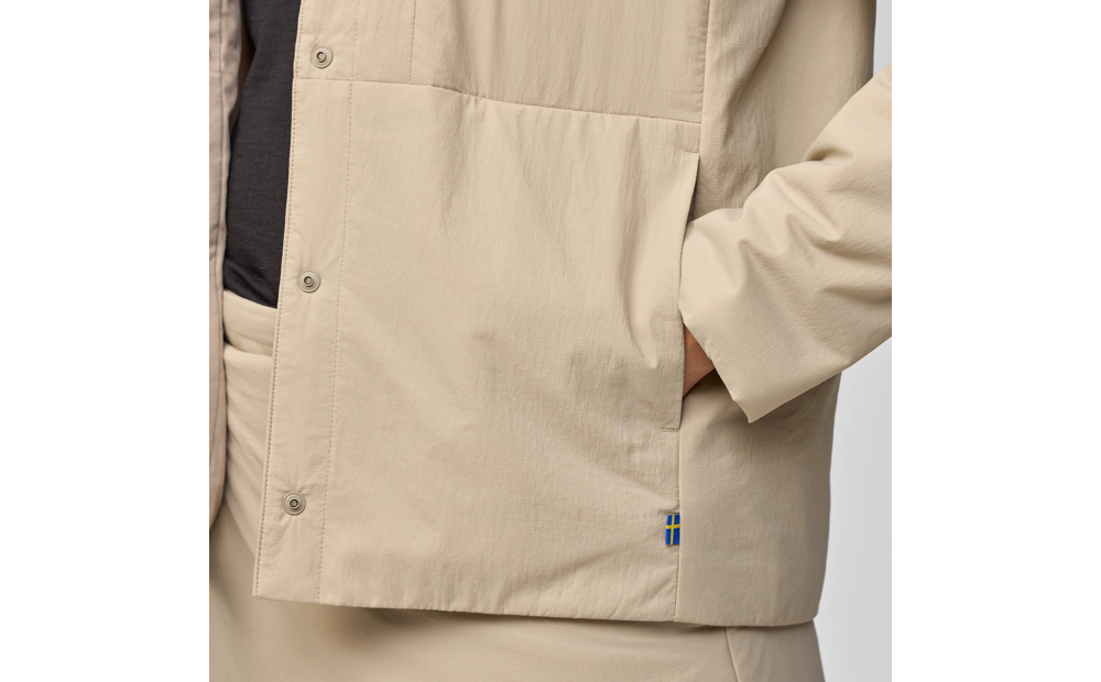 hc_insulated_jacket_w_14500179-118_g_model_2406