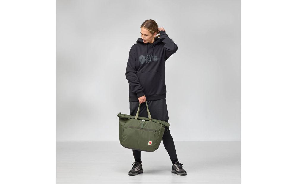 high_coast_tote_30_23200331-623_l_model_1573