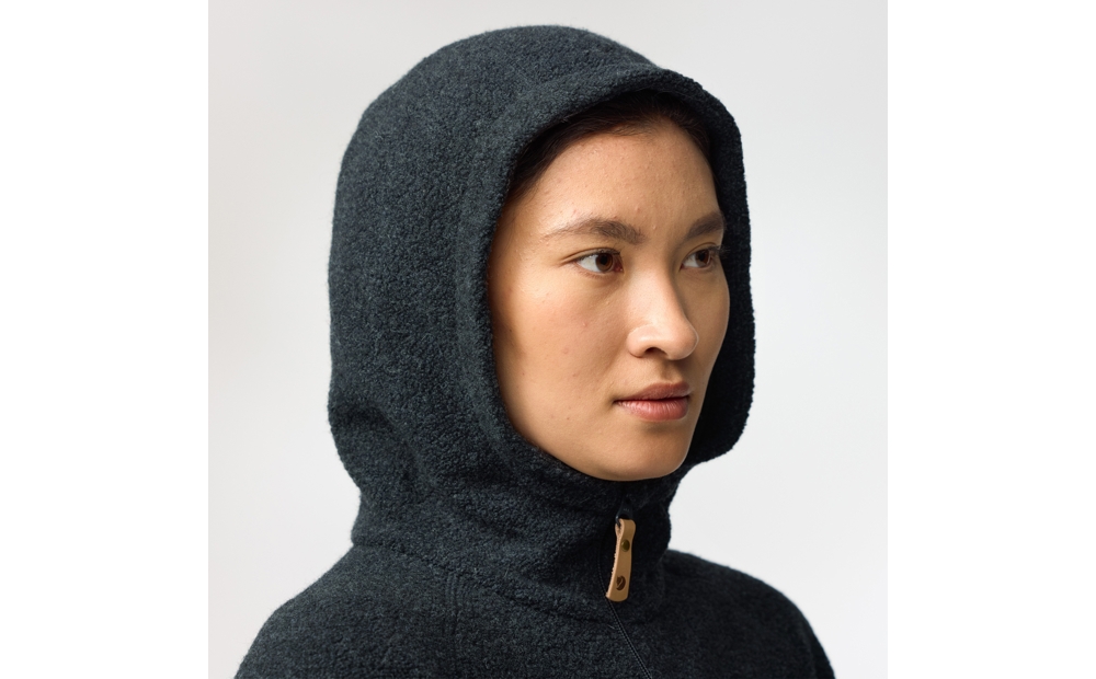 kaitum_fleece_w_14600261-555_h_model_fjr