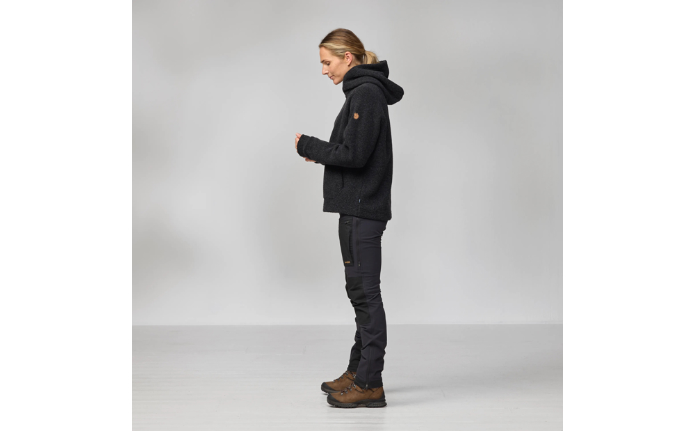 kaitum_hoodie_w_14600250-030_n_model_2666