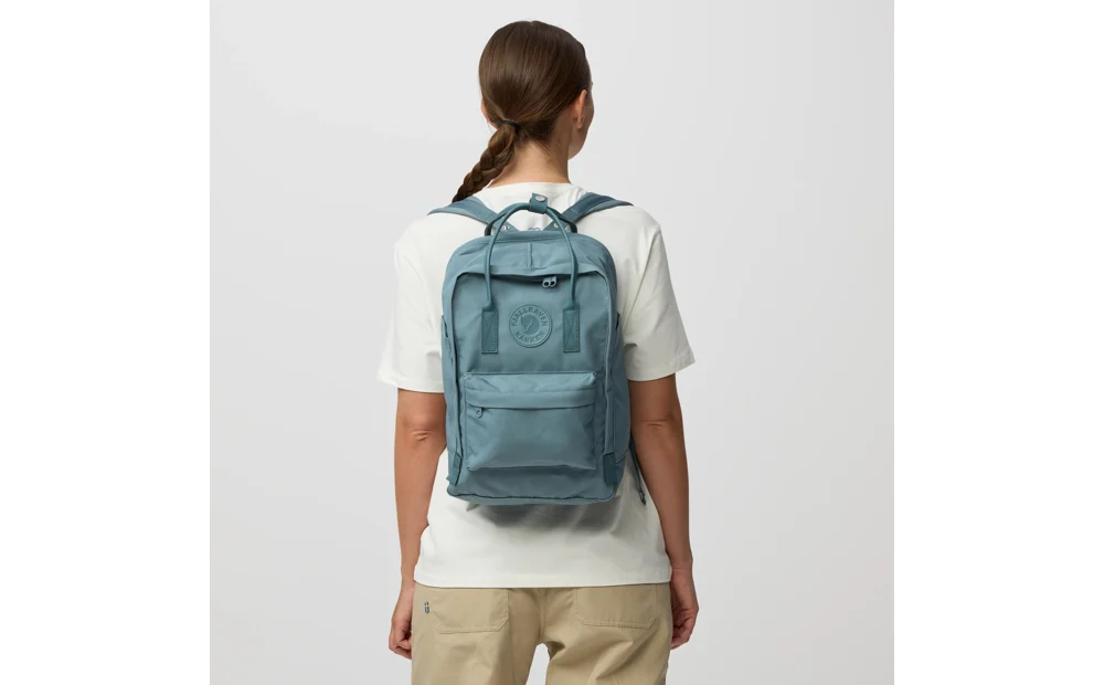 kanken_no2_laptop_15_23803-577_c_model_1761