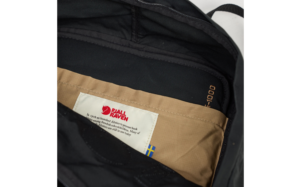 kanken_no_2_black_23567-550_g_model_1457