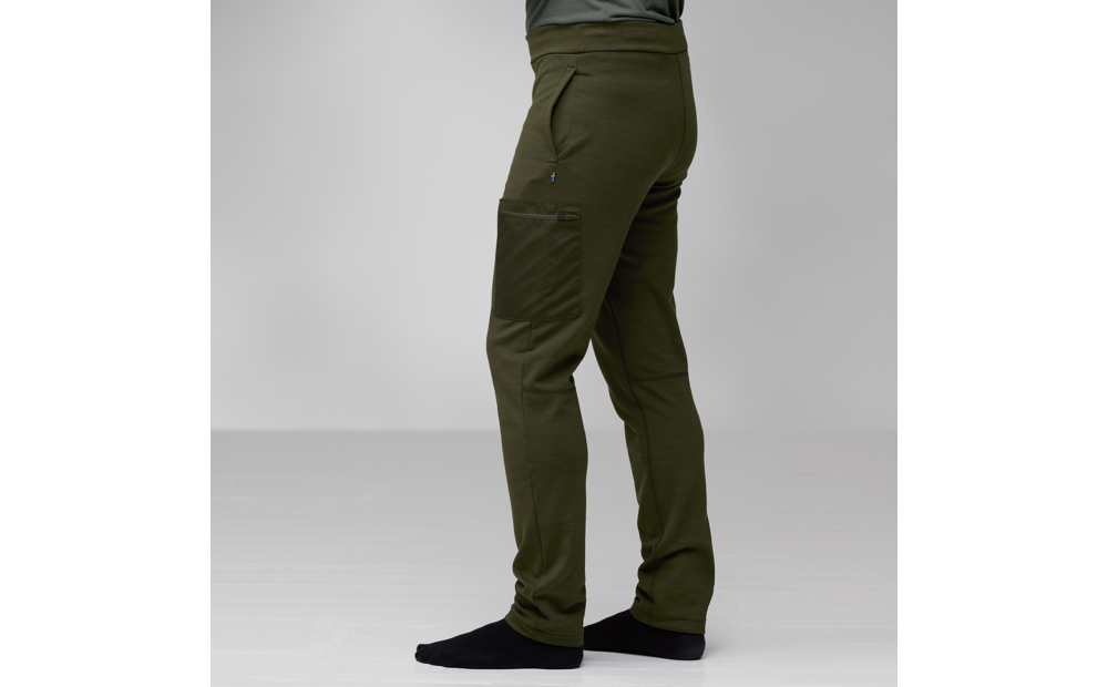 keb_fleece_trousers_m_88706-662_c_model_fjr