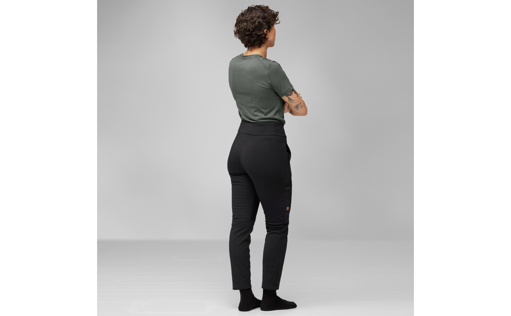 keb_fleece_trousers_w_86995-550_c_model_fjr