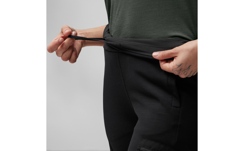 keb_fleece_trousers_w_86995-550_e_model_fjr