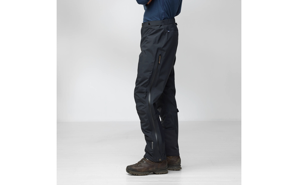 keb_gtx_trousers_m_12200218-550_e_model_2160