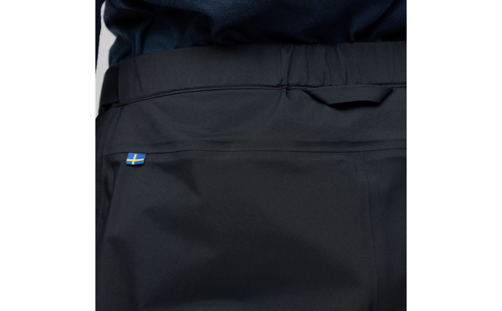 keb_gtx_trousers_m_12200218-550_h_model_2179