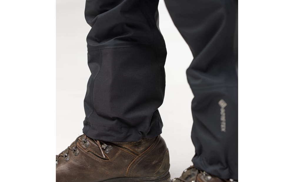 keb_gtx_trousers_m_12200218-550_o_model_2230