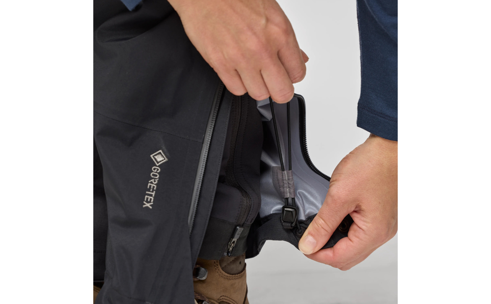 keb_gtx_trousers_w_14200209-550_l_model_0350