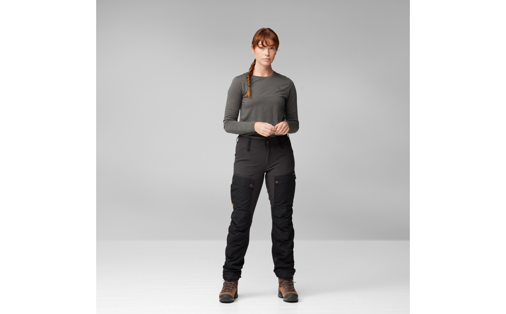 keb_trousers_curved_w_86705-550_c_model_fjr