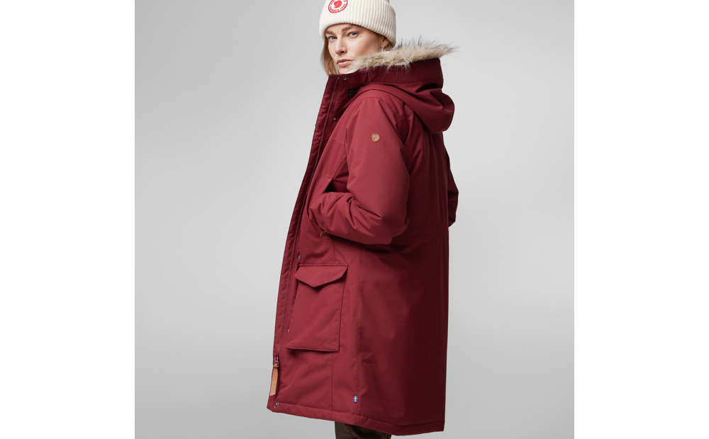 nuuk_lite_parka_w_87161-347_b_model_fjr
