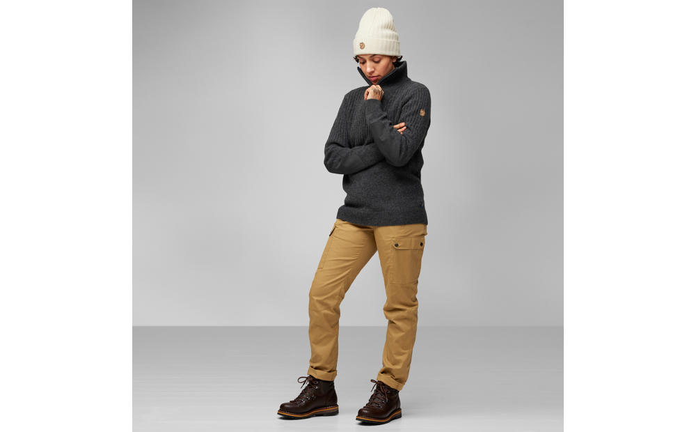 ovik_half_zip_knit_w_86993-030_c_model_fjr