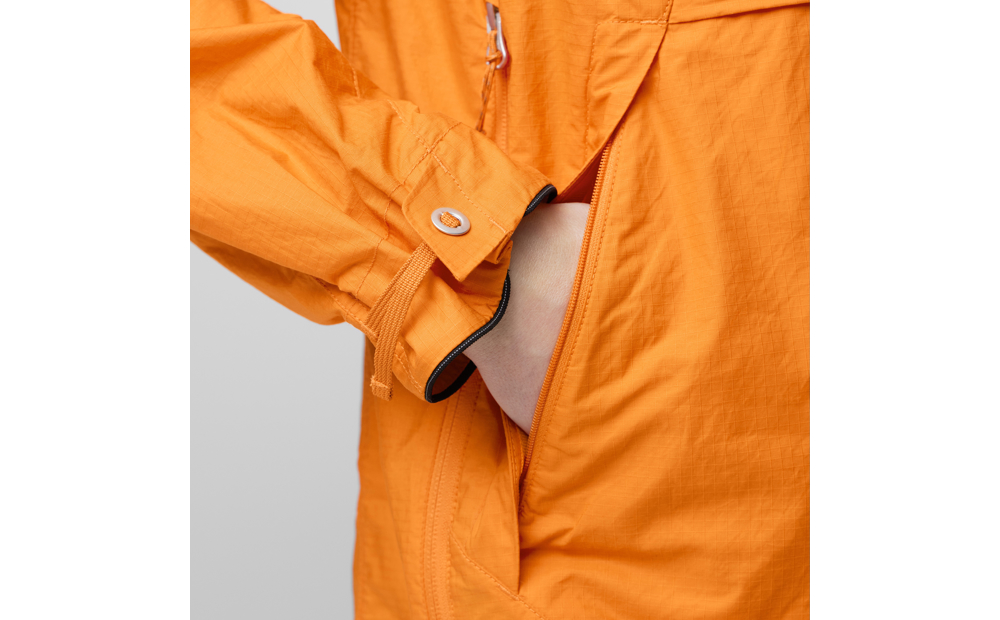 singi_x-anorak_w_84798-260_g_detail_fjr