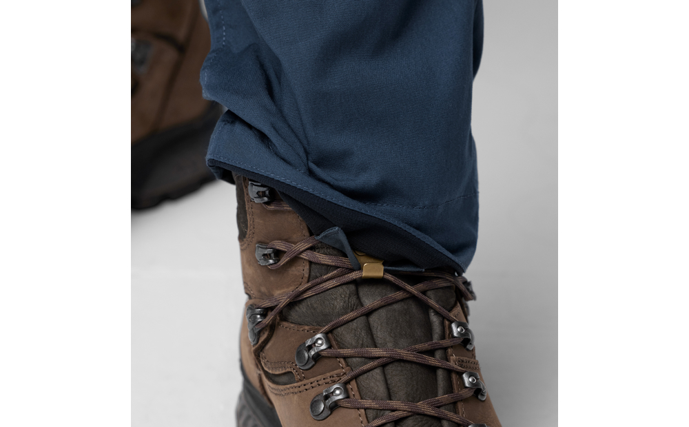 singi_x-trousers_w_84797-570_i_detail_fjr
