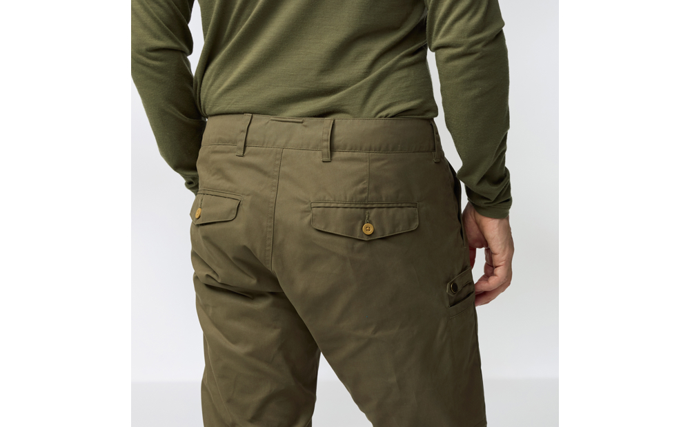 sormland_tapered_trousers_m_90651-625_h_model_fjr