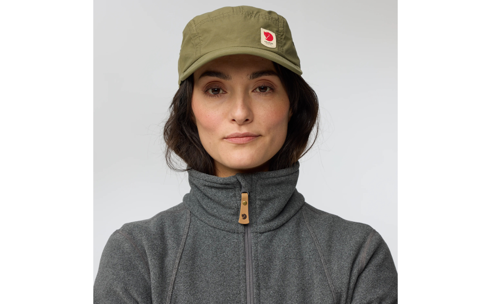 stina_fleece_w_89464-030_g_model_1723